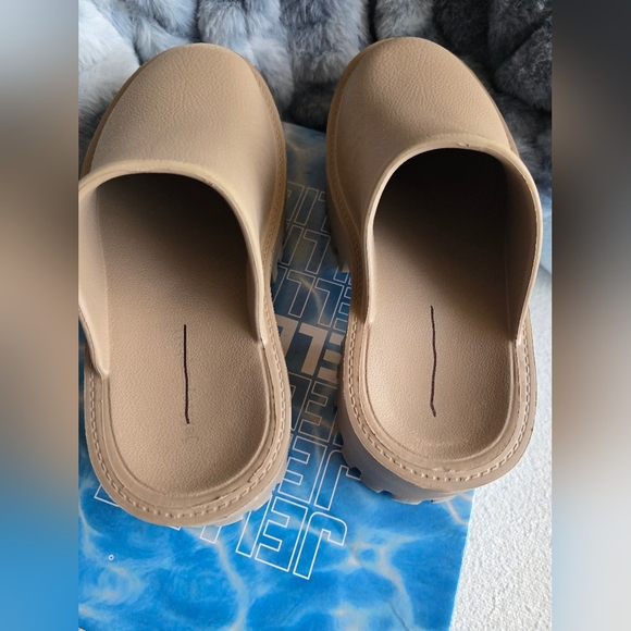 Jeffrey Campbell Tan Mules - Picture 6 of 12